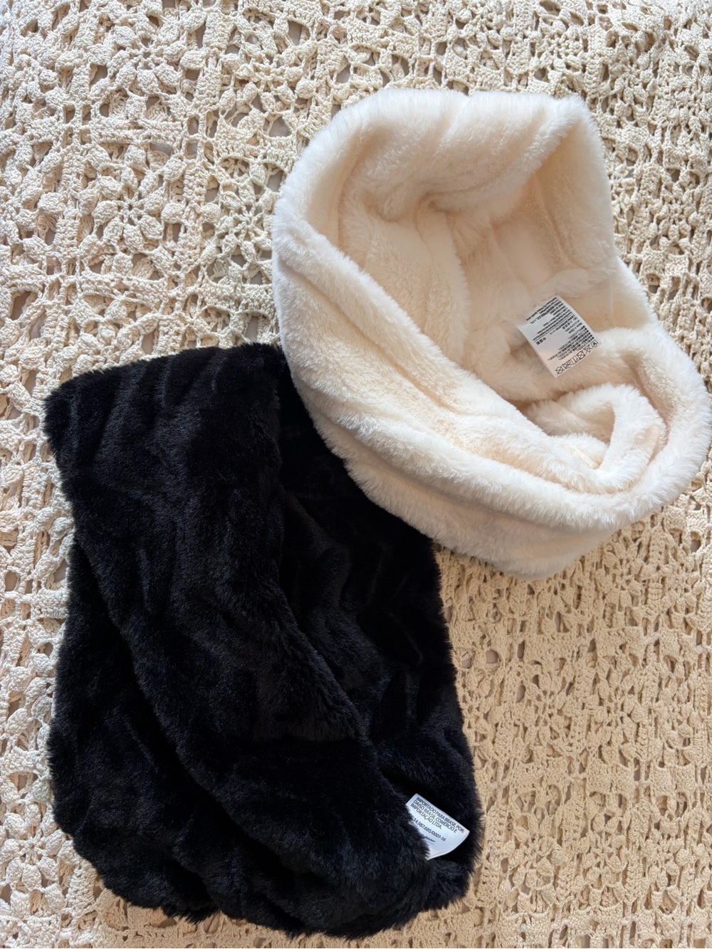 Women Plush Faux Fur Neck Warmer Scarf - Black and Cream